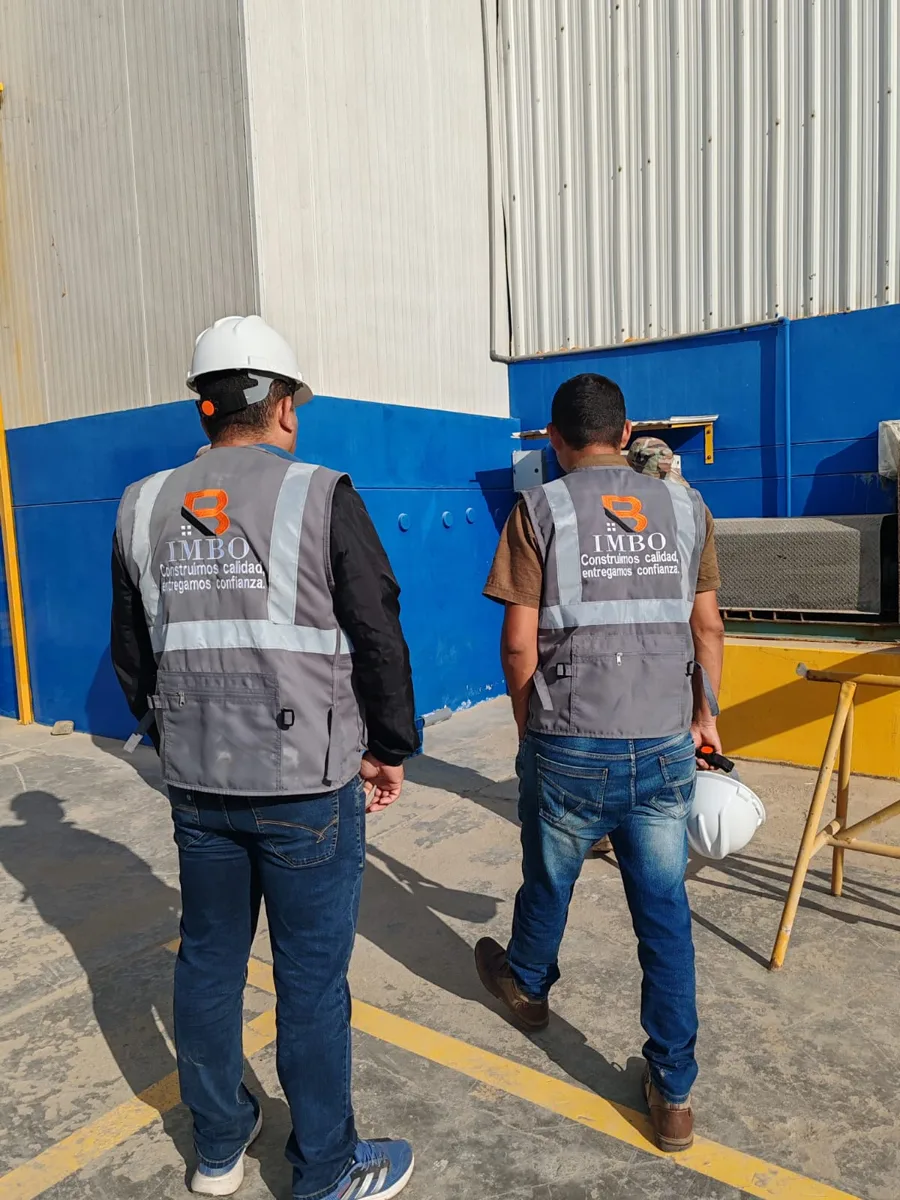 IMBO — Personal especializado en maquinaria pesada de construcción